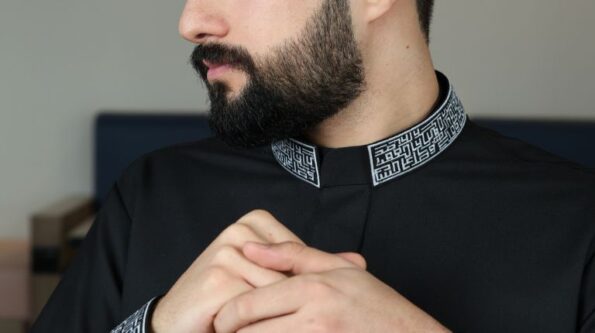embroidered thobe detail for Eid outfit